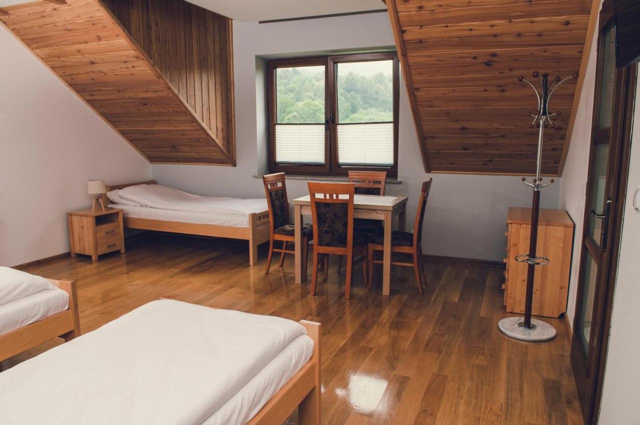 Dobranocka Hotel Malastow Bagian luar foto