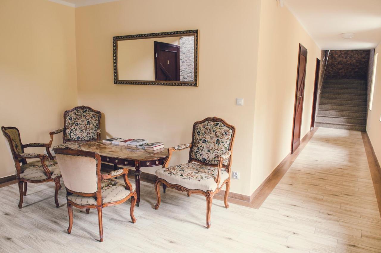 Dobranocka Hotel Malastow Bagian luar foto