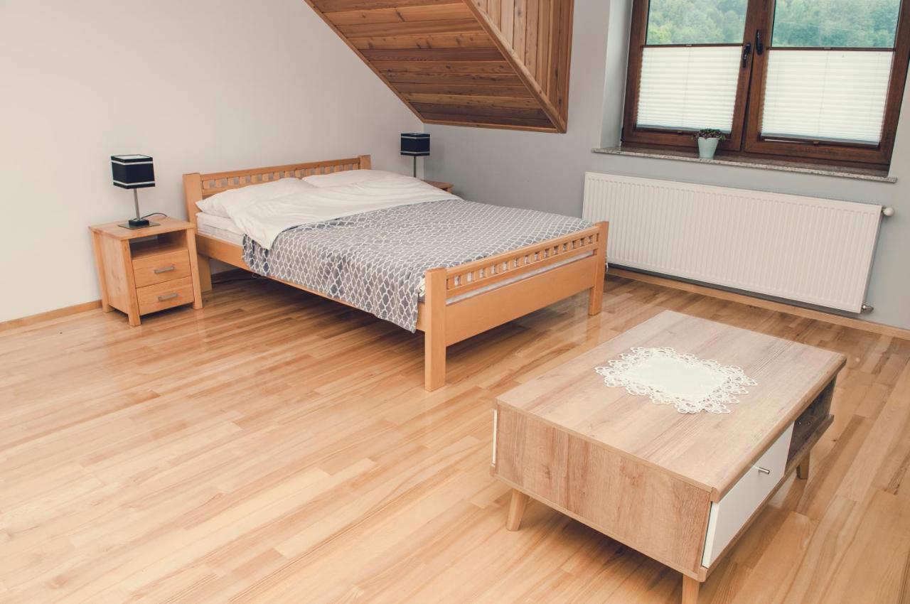 Dobranocka Hotel Malastow Bagian luar foto