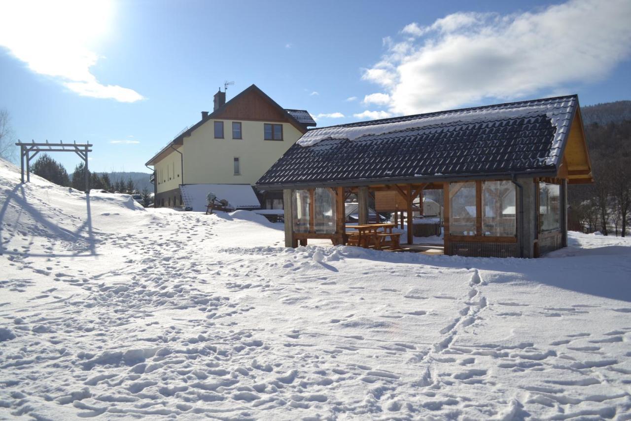Dobranocka Hotel Malastow Bagian luar foto